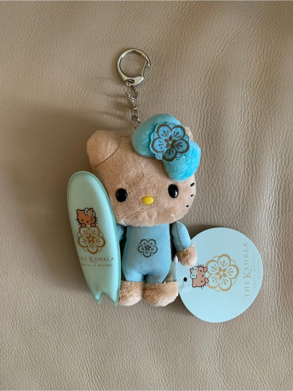 NEW Hello Kitty x The Kahala Hotel Resort Surfboard 4